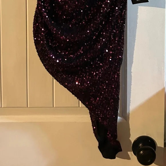 Prom31 NWT Lulus XS Metallic Mini Dress Sequins Sparkle Mermaid Tail - Picture 2 of 2